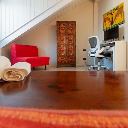To-Housing3, Luce E Relax Al Centro Di Torino Appartement Buitenkant foto